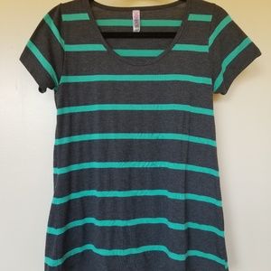 LuLaRoe striped Classic T